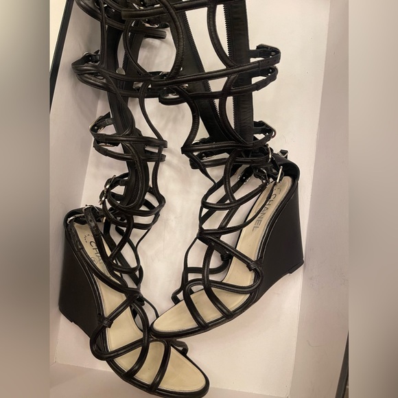 Chanel Wedge Sandals size 39-excellent condition - Picture 3 of 6